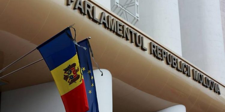 Platforma «Pentru Moldova» cere reluarea ședințelor Parlamentului sau anticipate: Activitatea legislativului este paralizată și nu există nicio explicație rațională | VIDEO