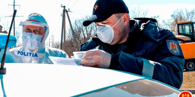 Câte amenzi a împărțit Poliția, din luna martie și până acum, persoanelor care nu au respectat restricțiile impuse pe timp de pandemie