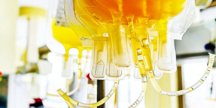 Câte 3 000 de lei pentru persoanele care vor dona plasmă pentru a trata bolnavii de COVID-19. Condițiile obligatorii