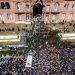 Haos la priveghiul lui Maradona. Argentinienii au încercat să ia cu asalt Casa Rosada și au fost loviți cu gaze lacrimogene