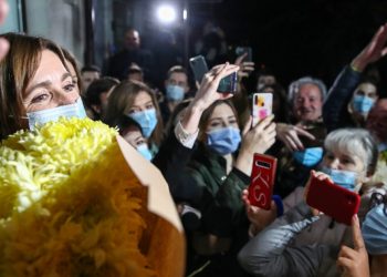 „De două ori în viață am fost fericită, iar acum a treia”.  Atmosfera nocturnă de sărbătoare de la sediul PAS | VIDEO