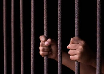 Noi detalii în omorul de la Bender: Bărbatul care și-a ucis sora a fost prins și plasat în arest