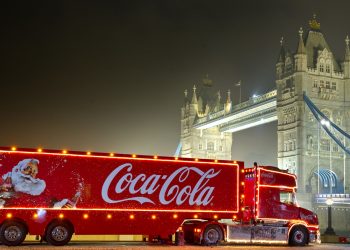 Впервые за 10 лет в Великобритании отменен рождественский тур грузовика Coca-Cola