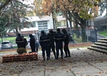 Parlamentul, în ședință, după o pauză de mai bine de două luni: Numeroși polițiști, dislocați lângă Legislativ