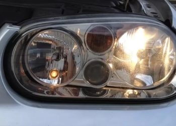 De astăzi, șoferii sunt obligați să circule cu faza scurtă a farurilor și pe timp de zi