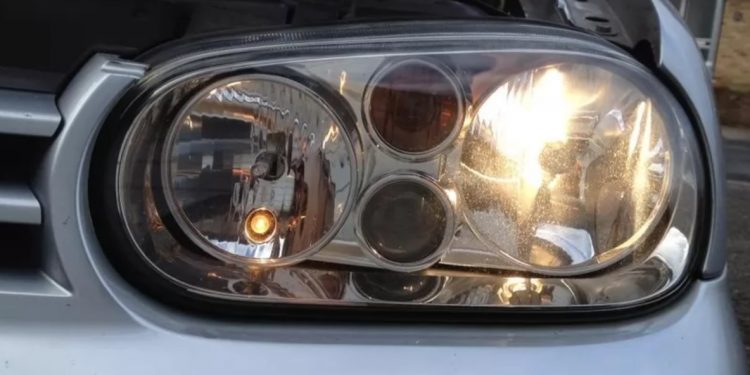 De astăzi, șoferii sunt obligați să circule cu faza scurtă a farurilor și pe timp de zi