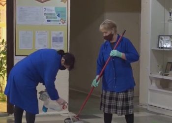 Ieri – secții de votare, mâine – gata să primească elevii la ore. Cum are loc procesul de dezinfectare în școli | VIDEO