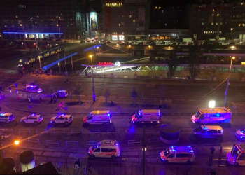 „M-a păzit Dumnezeu”. Mărturiile exclusive ale unei tinere din Viena, aflată în apropierea locului unde s-a produs atacul terorist | VIDEO