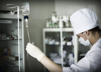 Metalul scos din clădirea avariată a Filarmonicii Naționale va fi vândut