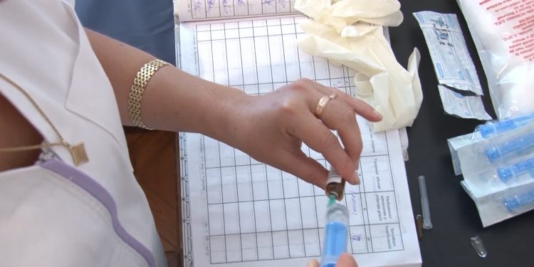 În Capitală a început imunizarea împotriva gripei. Experții au atenționat că procesul trebuia inițiat în septembrie | VIDEO