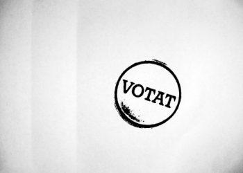 Mercedesul pierdut, ghicitul în „ouă” eșuat și sondajele care au dat peste cap calculele. Cum au votat ieri moldovenii | VIDEO