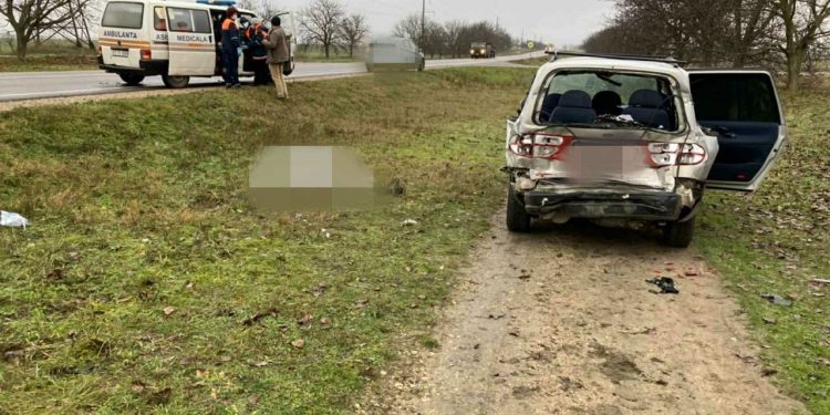 Accident cu implicarea unui autocar la Telenești: Un mort și 2 răniți