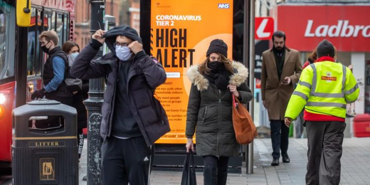 В Лондоне введут максимальный уровень карантинных ограничений