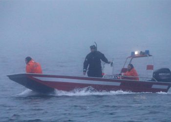 В Баренцевом море затонул корабль с рыбаками. 17 человек пропали без вести