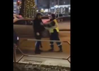 В столице водитель люксового авто подрался с патрульным полицейским