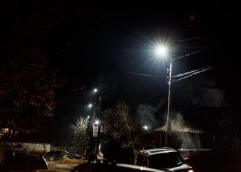 În preajma sărbătorilor de iarnă, echipa Partidului Politic «ȘOR» a inaugurat un sistem de iluminare stradală în satul Pelivan | VIDEO