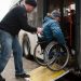 Persoanele cu dizabilități din raioanele R. Moldova vor beneficia de compensații majorate de transport