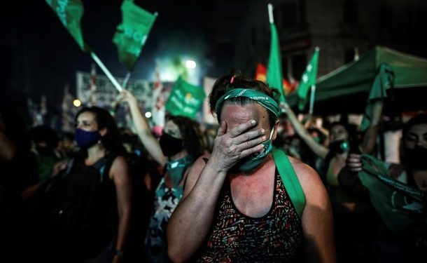 В Аргентине легализировали аборты, на улицах ликование