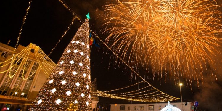 Аниматоры, Дед Мороз с подарками и незабываемый концерт. Оргеев даёт старт зимним праздникам | VIDEO