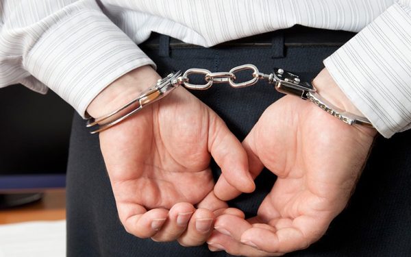 Șoferul mașinii cu numere diplomatice, în care au fost depistate cutii cu anabolizante, pus sub învinuire