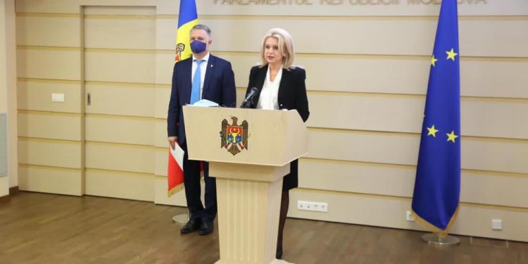Platforma „Pentru Moldova” declară război dezinformărilor și mincinoșilor din Parlament