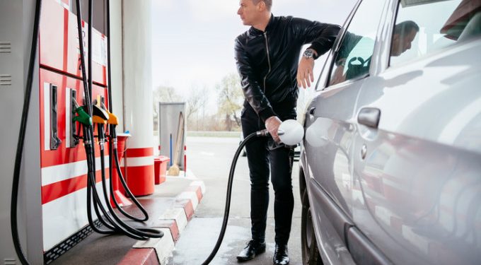 O nouă scumpire a carburanților