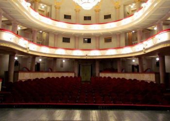 Teatrele cer autorităților permisiunea de a activa până la ora 22:00, după modelul HORECA | VIDEO