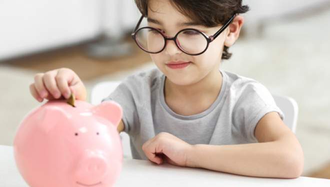 Indemnizații dublate. Ce alocații ar putea primi copiii cu cetățenie română din R. Moldova începând cu 1 ianuarie