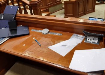Costul echipamentelor defectate în timpul altercațiilor din Parlament