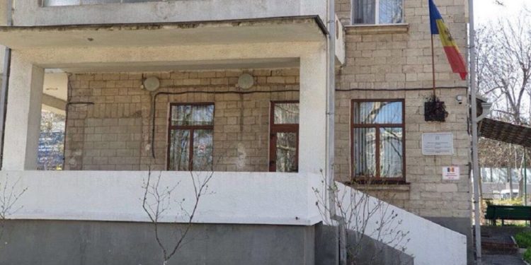 Dosar penal în cazul tentativei de deposedare a statului de sediul Consulatului Republicii Moldova din Odessa