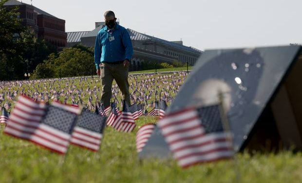 Nou record absolut COVID-19, în SUA: 16 milioane de cazuri și 300.000 de morți