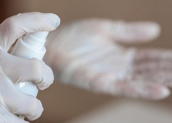 COVID-19 în lume: Primele vaccinuri contrafăcute, Belgia introduce o măsură ciudată, Obama vrea să se vaccineze public | VIDEO