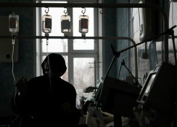 Представители системы здравоохранения бьют тревогу: Столичные больницы забиты до отказа заболевшими COVID-19 | VIDEO