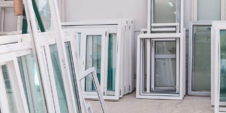 Geamuri cu defecte: Cum a reușit un consumator să-și întoarcă cei 89.500 lei, bani achitați agentului economic