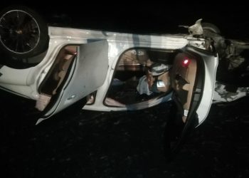 Dondușeni: Un Porsche Panamera s-a întors cu roțile în sus