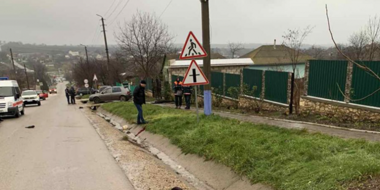 Femeia spulberată de pe drum la Sângerei era lucrător medical și se deplasa la muncă | FOTO