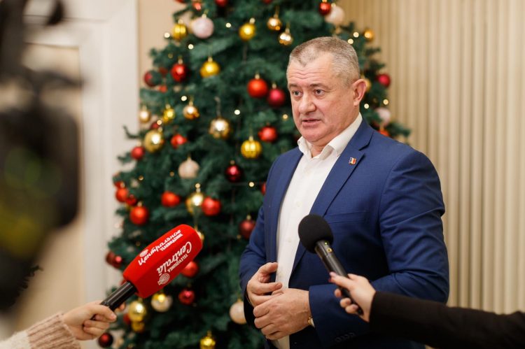 Încă 42 de familii din Orhei au primit indemnizații de 7000 și 10000 de lei la nașterea copilului