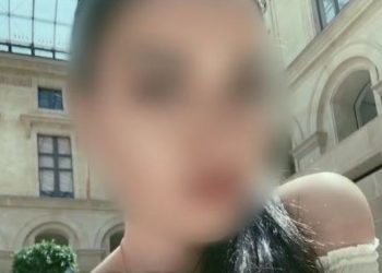 Procurorii cer mandat de arest pentru 30 de zile pe numele tinerei care și-ar fi omorât mama, la Comrat