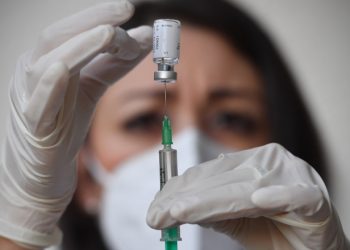Cum își asigură România dozele de vaccin anti-COVID necesare. Câte vaccinuri a negociat Comisia Europeană cu fiecare companie în parte