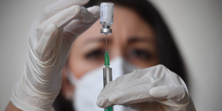Cum își asigură România dozele de vaccin anti-COVID necesare. Câte vaccinuri a negociat Comisia Europeană cu fiecare companie în parte