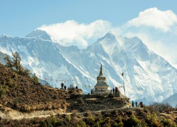 Înălțimea muntelui Everest a fost modificată. Cât măsoară acum cel mai înalt munte din lume