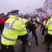 Haos la granița Marii Britanii cu UE. Șoferii de TIR s-au încăierat cu polițiștii britanici