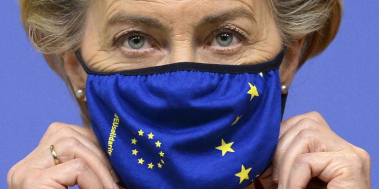 Comisia Europeană vrea să promoveze vaccinul anti-COVID cu ajutorul vedetelor din fotbal