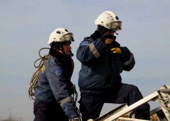 Miracol adevărat în ziua de Crăciun: Detalii în cazul fetiței de opt ani, care a fost salvată de la etajul al 12-lea. Unde era mama? | VIDEO