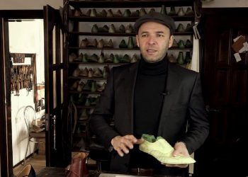 OAMENI REMARCABILI | VALENTIN FRUNZA