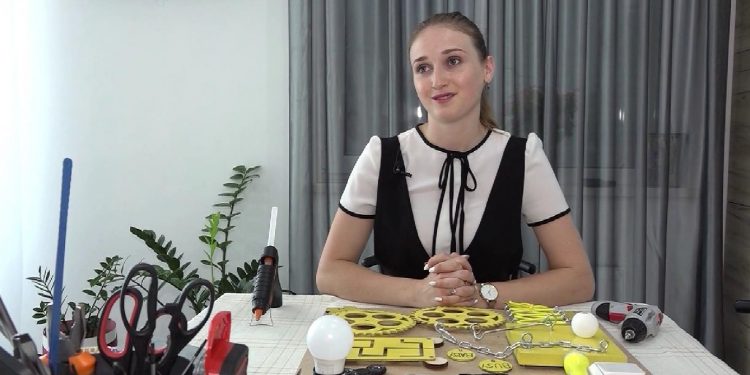 OAMENI REMARCABILI | ADELINA ȚIGĂNAȘU