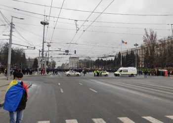 В Кишинёве из-за митинга перекрыли движение на улице Штефана чел Маре