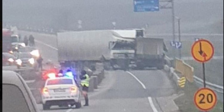 Poltava, blocată: În urma unui accident rutier, două persoane au fost traumatizate