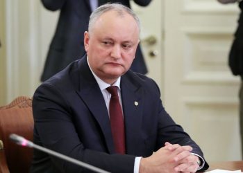 Киртоакэ обязан опровергнуть заявления об отдыхе Додона в Турции