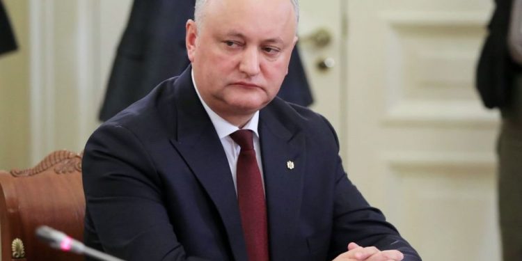 Киртоакэ обязан опровергнуть заявления об отдыхе Додона в Турции